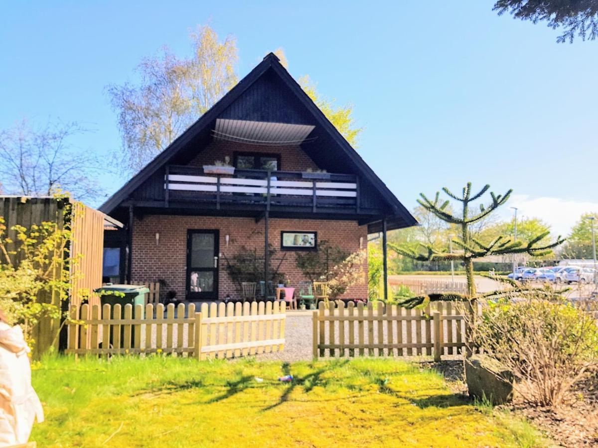 5 Minute Walk To Lego House-2 Bedrooms With Balcony Garden View.Loft Floor Billund  Zewnętrze zdjęcie