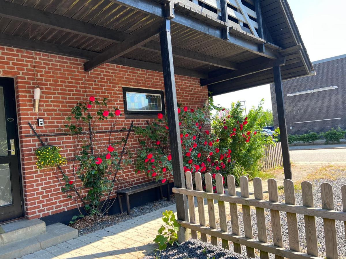 5 Minute Walk To Lego House-2 Bedrooms With Balcony Garden View.Loft Floor Billund  Zewnętrze zdjęcie